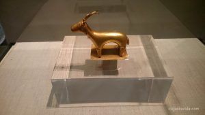 Cabra de oro en el Museo de Thira