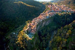 Castellfollit de la Roca desde el aire
