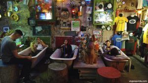 Szimpla Kert ruin pub de Budapest. Qué ver y hacer en Budapest en 3 días