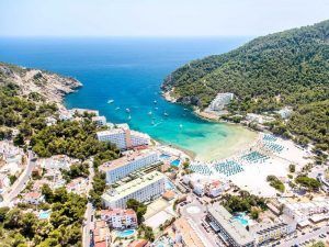 Cala Llonga desde el aire