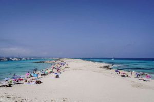 Playa de ses Illetes ya ha sido nombrada la playa más hermosa de Europa y ocupa el sexto lugar entre las diez playas más hermosas del mundo.