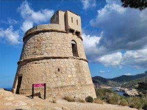 Torres des Molar. Uno de los planes que hacer en Ibiza con niños