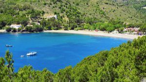 Una de las mejores playas de la costa Brava, Cala Montjoi