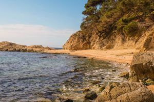 Cala escondida en la Costa Brava