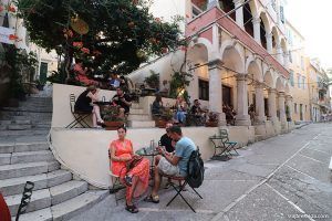Calle del casco viejo de Corfú