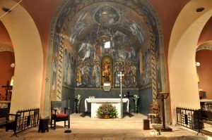 Interior de la iglesia de Sant Sebastià de Montmajor