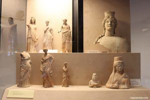 Estatuas griegas en el Museo Arqueológico de Aidone