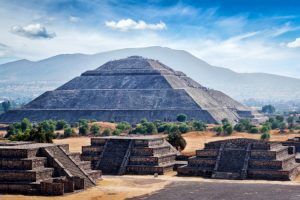 Pirámide del Sol en Teotihuacan. Lugares para visitar en México