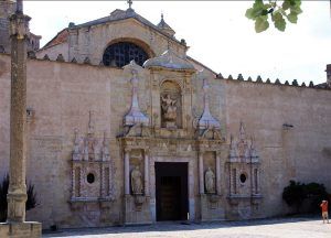 Entrada al Monasterio