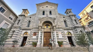 Iglesia de Nuestra Señora de las Nieves en La Spezia en Italia