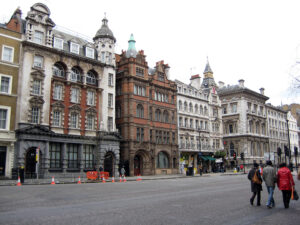 Calle típica de Londres con casas victorianas