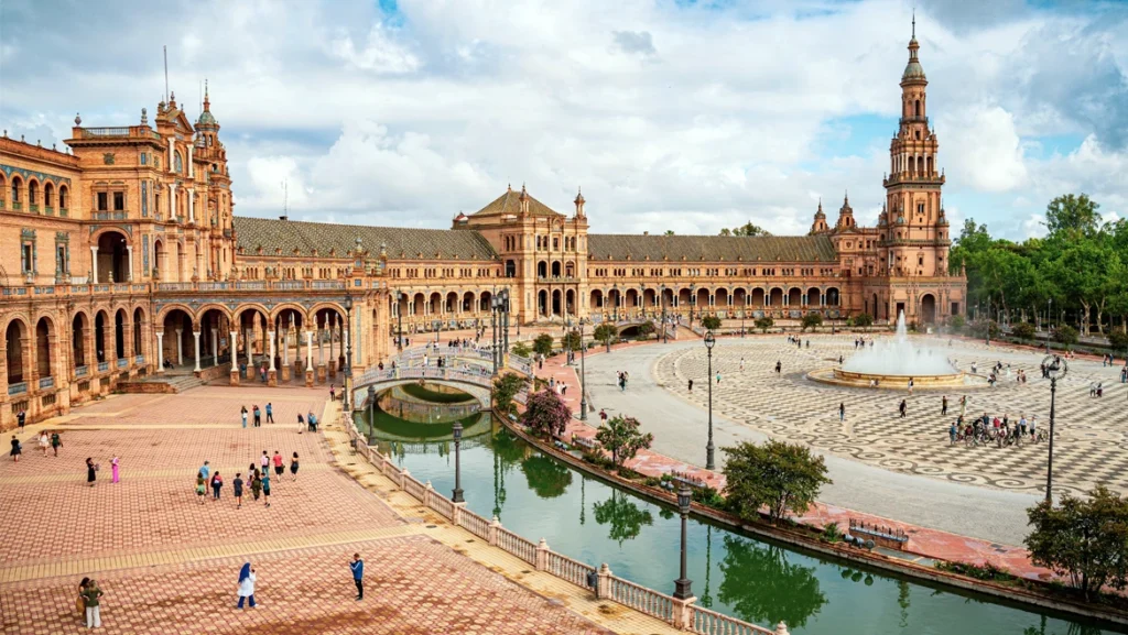 Cómo llegar a Sevilla capital en Andalucía (España)