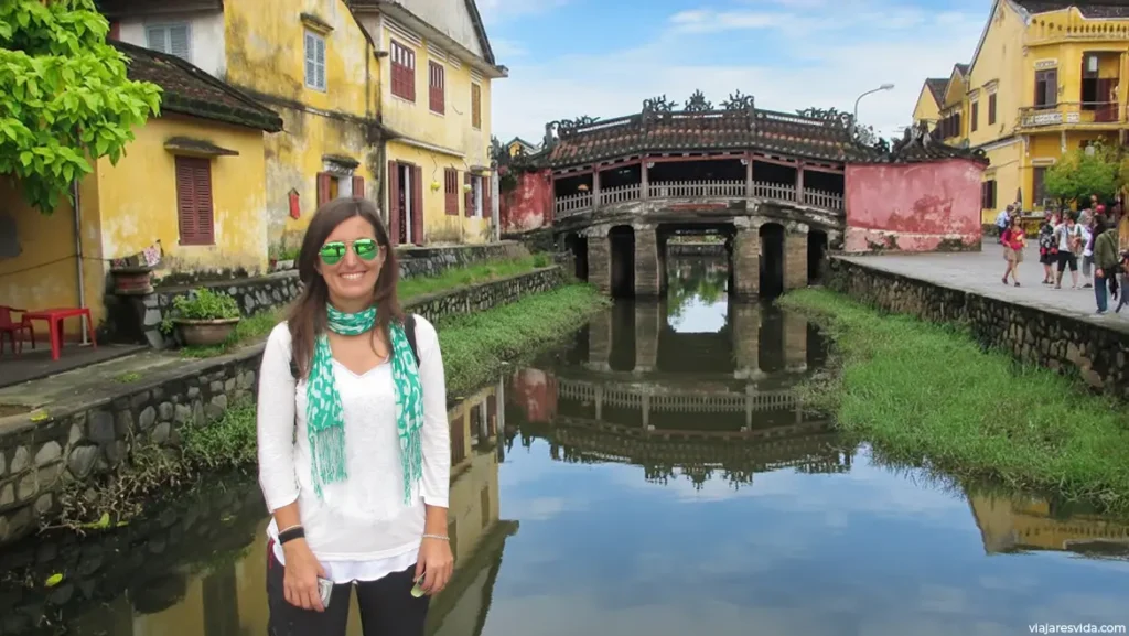 Puente japonés en Hoi An en Vietnam