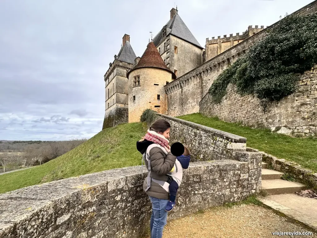 Exterior del Castillo de Biron